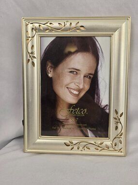 5x7 Light Washed Gold Metallic Picture Frame with Vine Cutouts